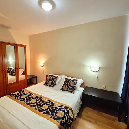 Family Elit1 アパート