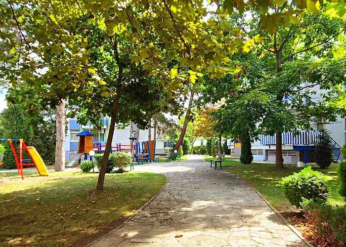 Family Elit1 Σάνι Μπιτς